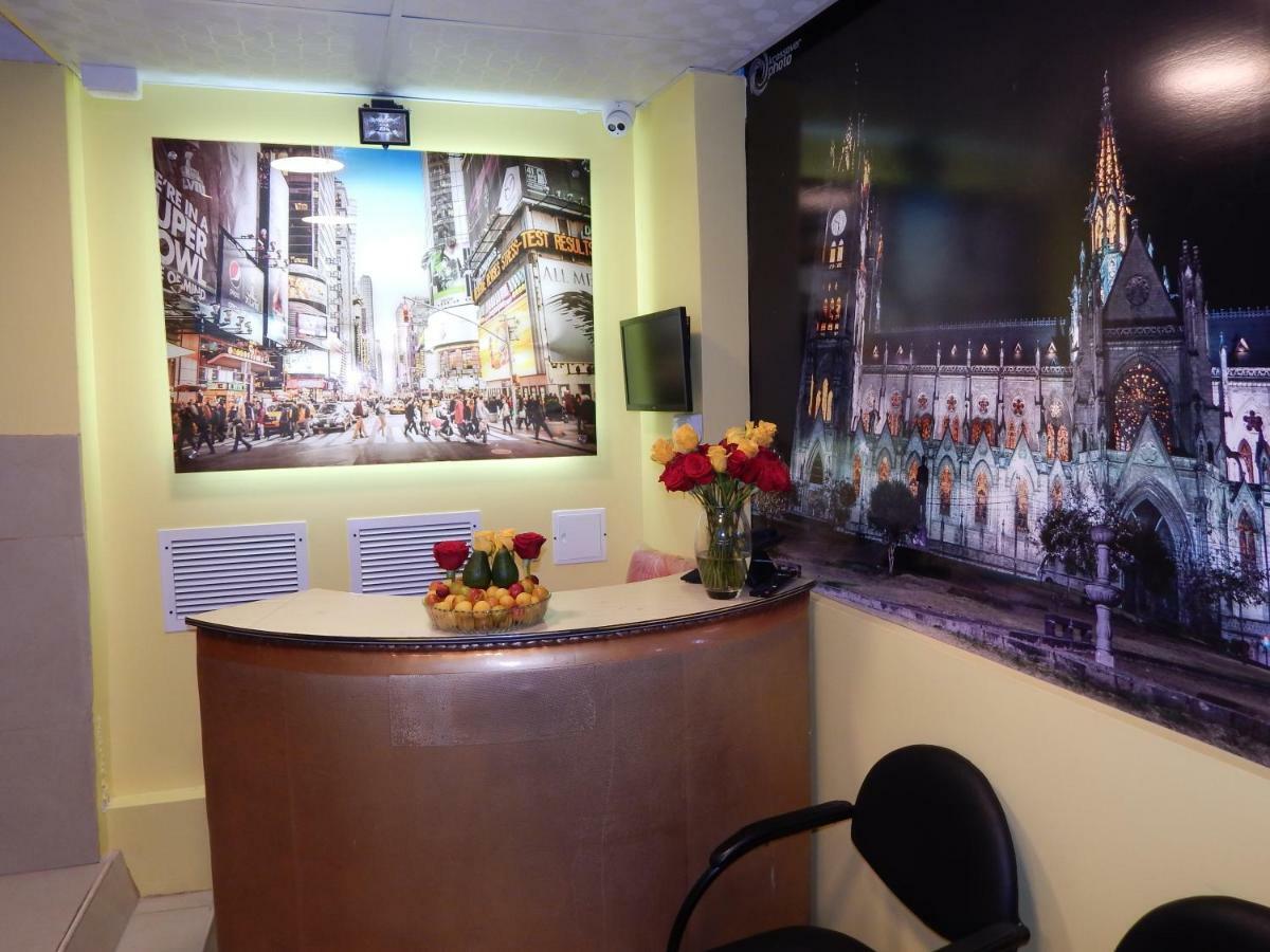 Hotel Olympus Plaza Quito Esterno foto